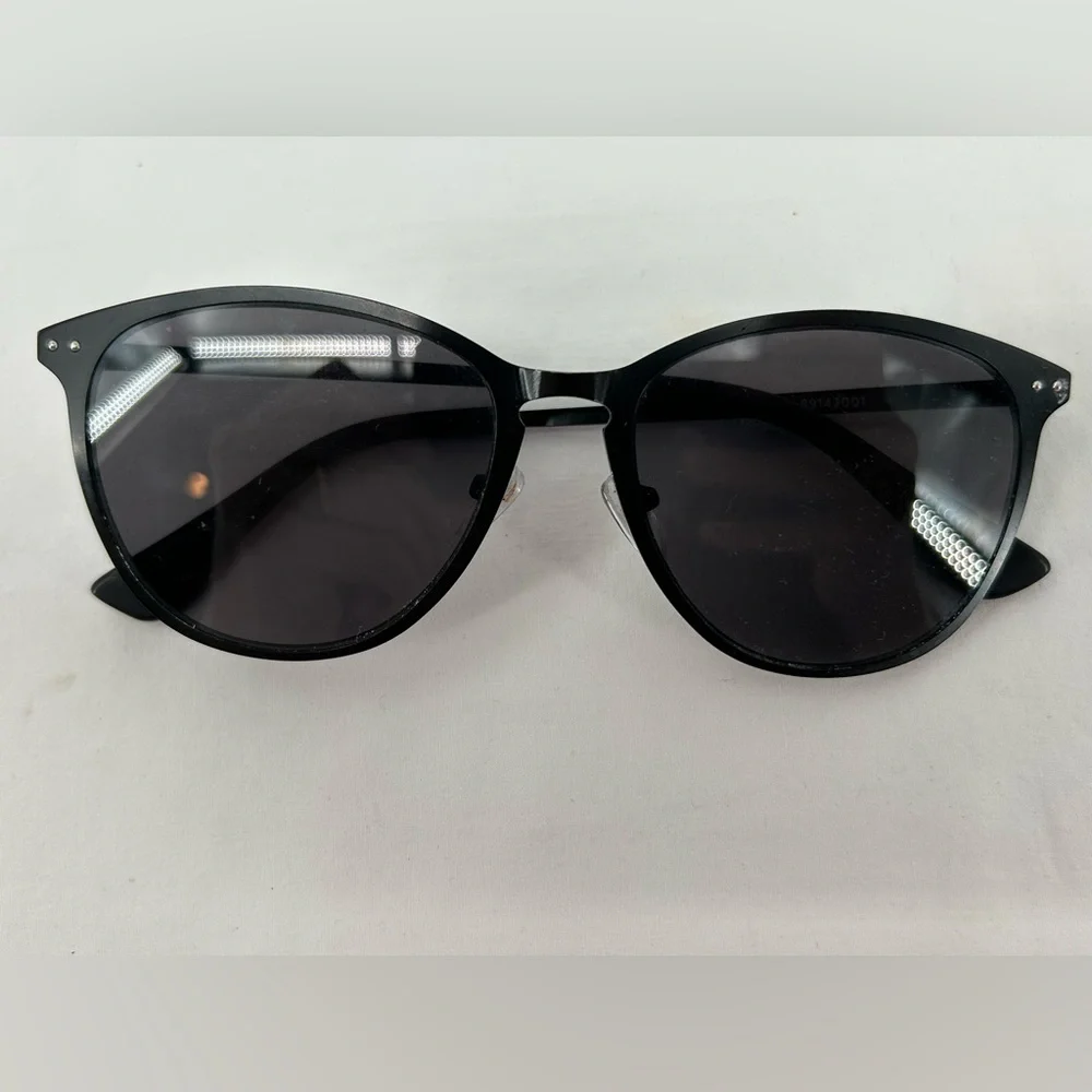 Classic Black Round Oversized Sunglasses Retro Chic Wire Frames ICU EYEWEAR